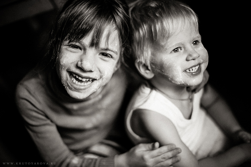 черно-белая фотосессия детей